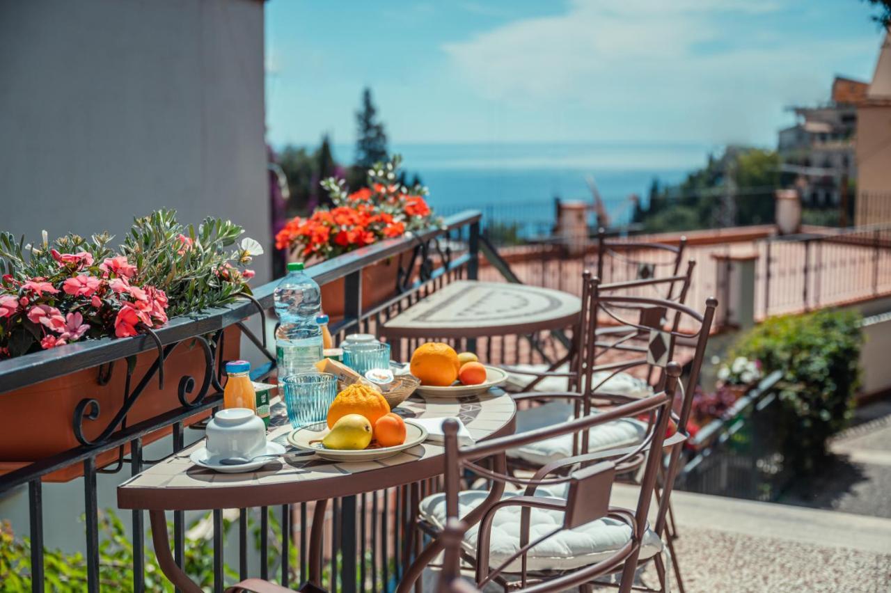 مبيت وإفطار تاورمينا Elegant R&B Floridia المظهر الخارجي الصورة
